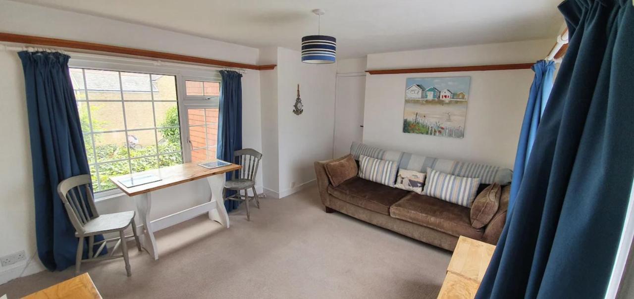 Beautiful 1 Bedroom Cottage With Courtyard. Deal Extérieur photo